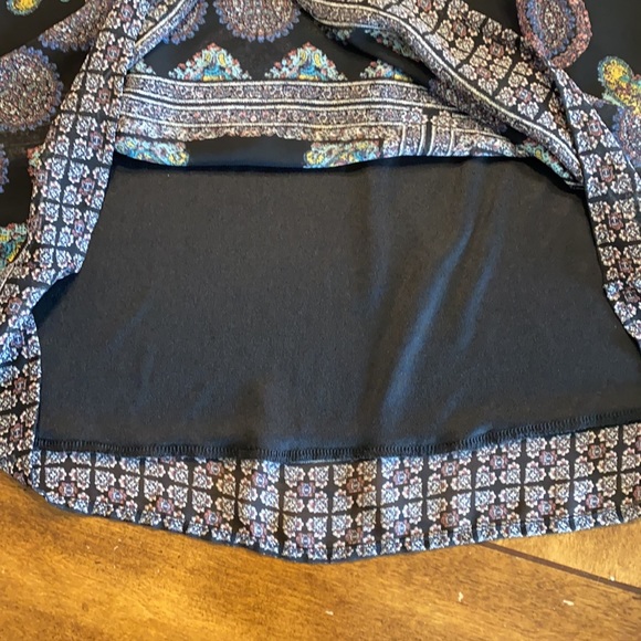 Cold shoulder blouse🖤 - Picture 5 of 7